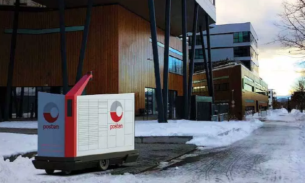 노르웨이-우편 로봇.png