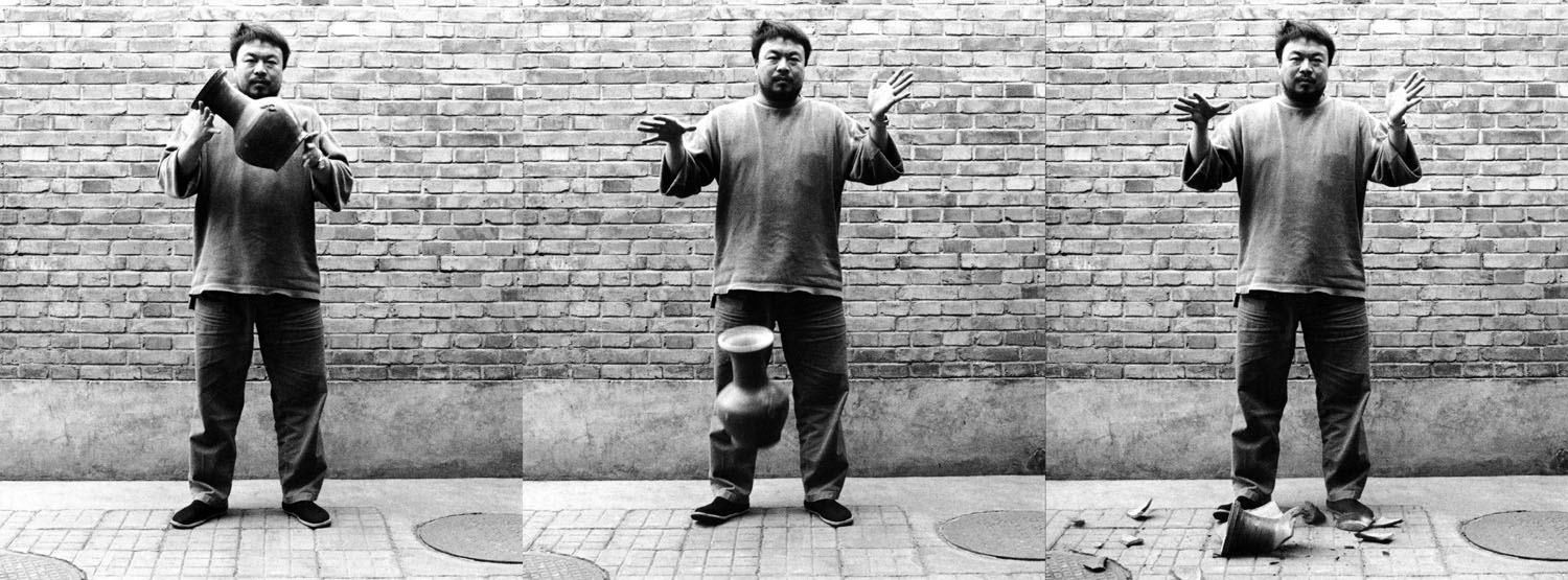 실수(失手, Dropping a Han Dynasty Urn), Ai Weiwei, 1995.jpg