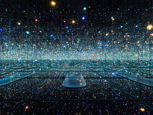 1Yayoi Kusama, Infinity Mirrored Room – The Souls of Millions of Light Years Away, 2013.jpg
