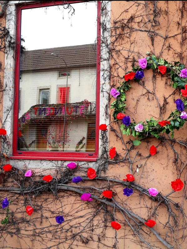 샹베르탱 마을의 꽃장식5.jpg