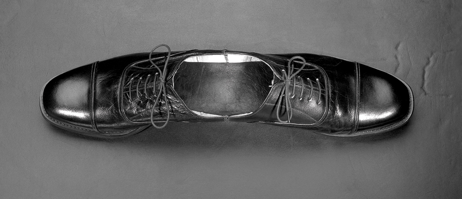 One Man Shoe, Ai Weiwei, 1987.jpg