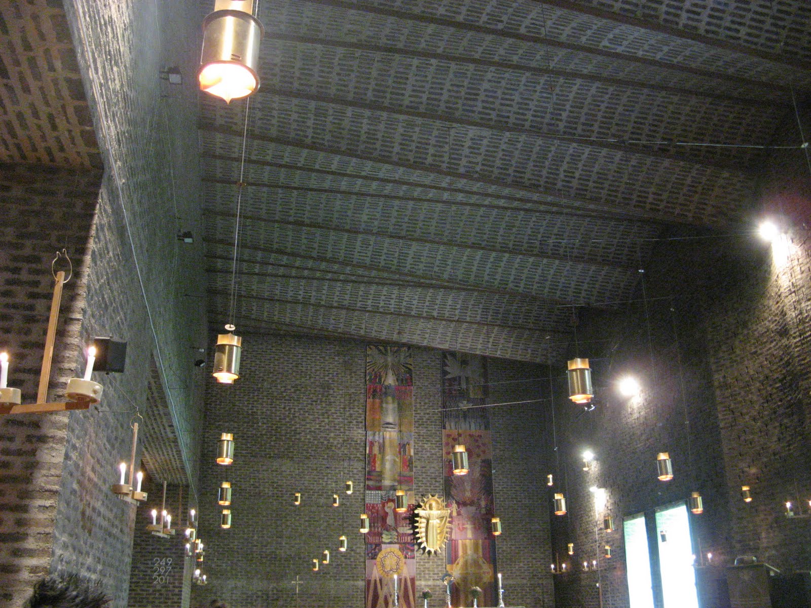 St Mark church-Interior.JPG