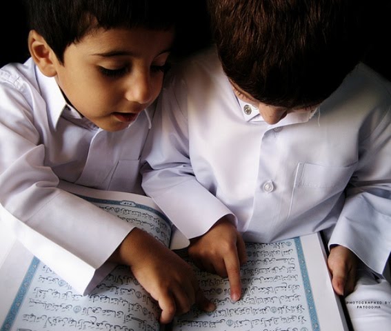 muslim_children_reading_quran,jpg.jpg