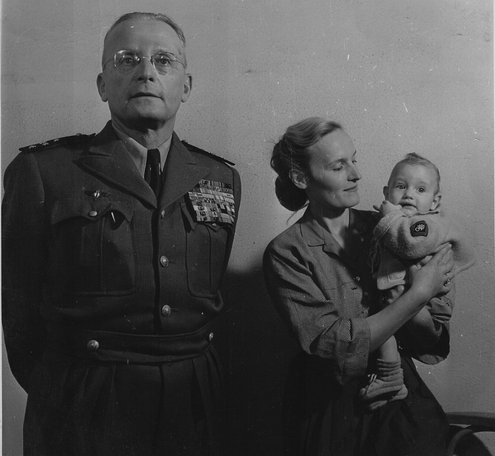 몽클라르 장군과 그의 부인과 외동딸.jpg